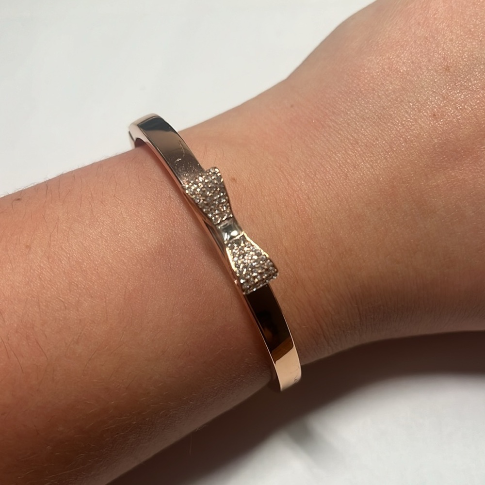 Kate Spade New York Bow Design Bracelet HR10-3 - Picture 5 of 5